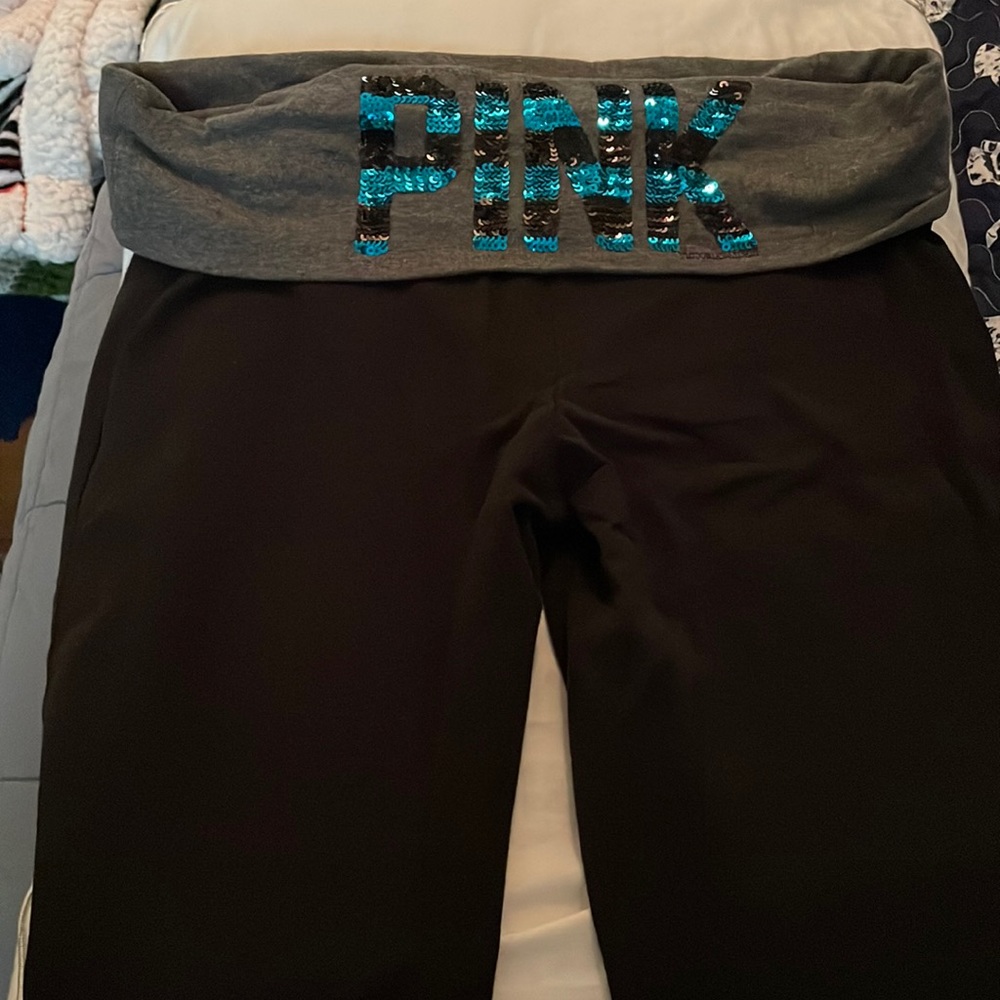 Victoria’s Secret PINK yoga pants